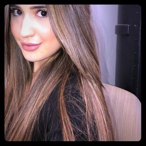 Meet your Posher, Daysi